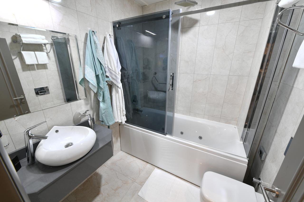 D'Lux Boutique Hotel Izmit Zewnętrze zdjęcie